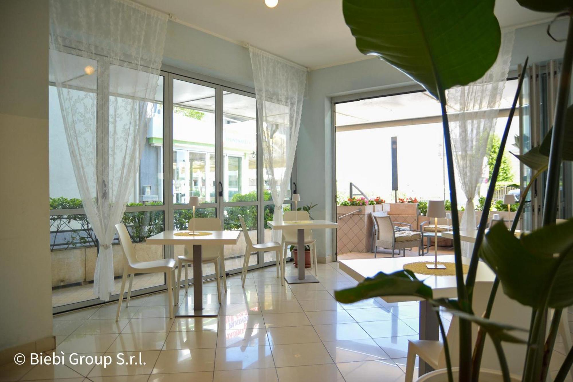 רימיני Hotel Giorg - Waterpark Included מראה חיצוני תמונה