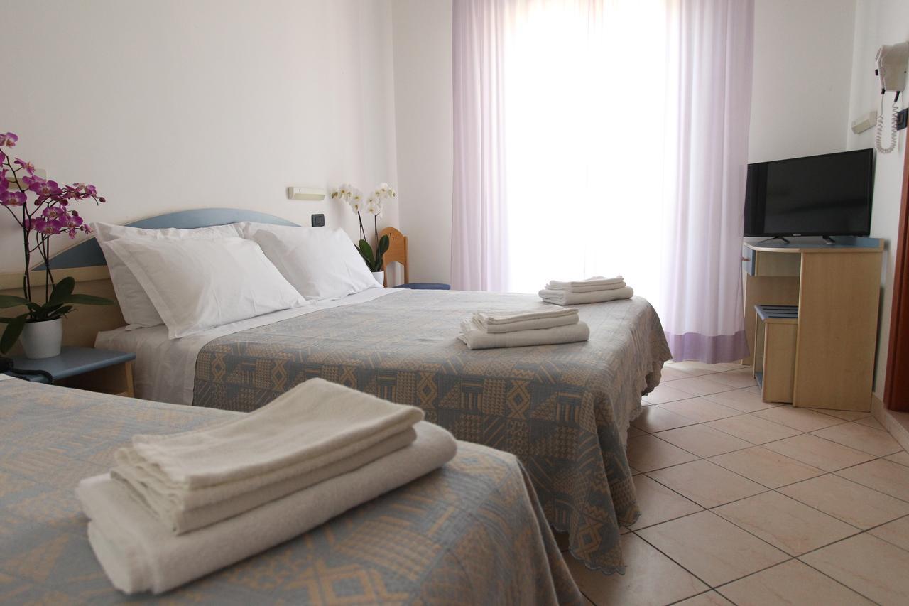 רימיני Hotel Giorg - Waterpark Included מראה חיצוני תמונה